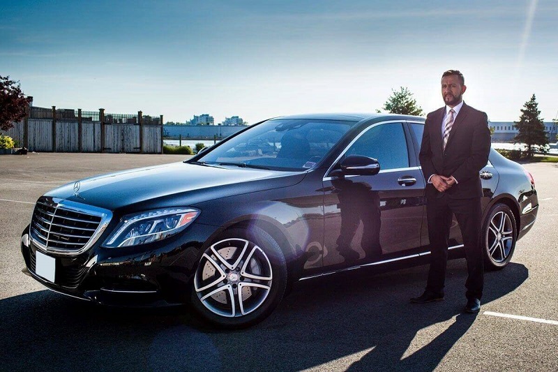 Paris Airport Transfer with Our Chauffeur And Limousine Service 